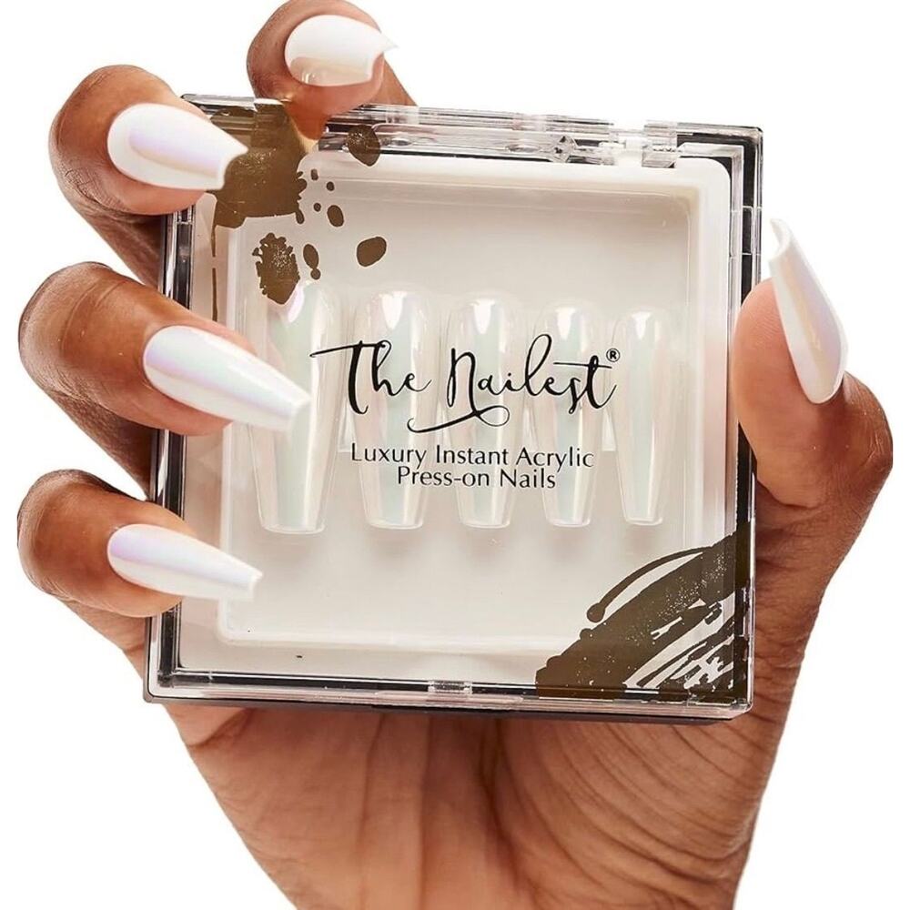 The Nailest – Unicorn Chrome Press-On Nails
